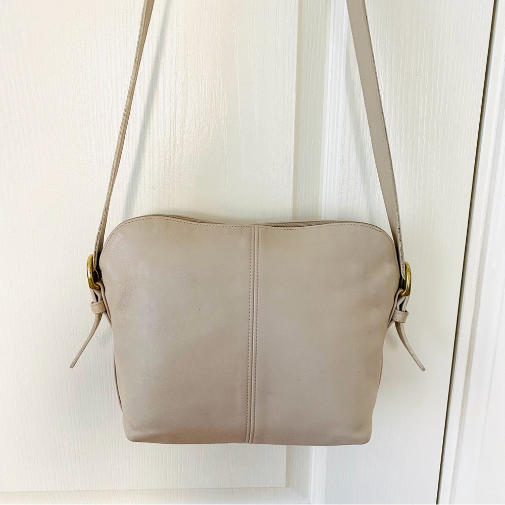 Coach Vintage 1980s Cream Bone Color Leather Crossbody Bag 0592-358 - Picture 2 of 12